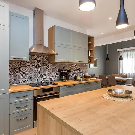Appartement Aci Marina Cres