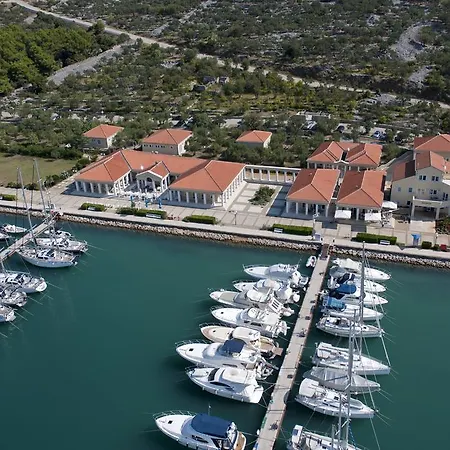 Apartman Aci Marina Cres