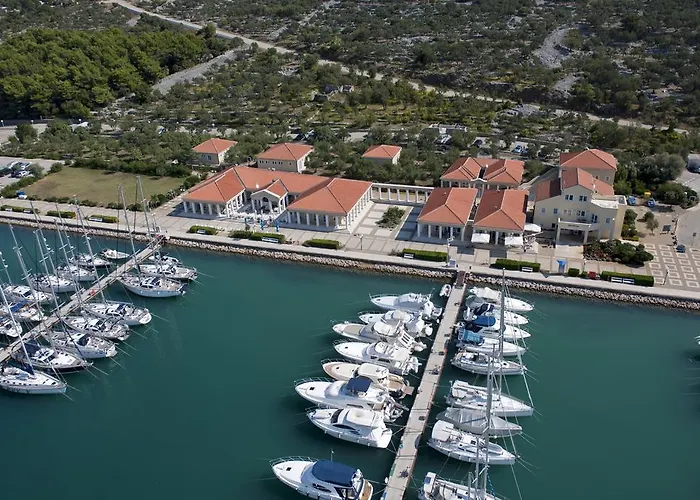 Appartement Aci Marina Cres