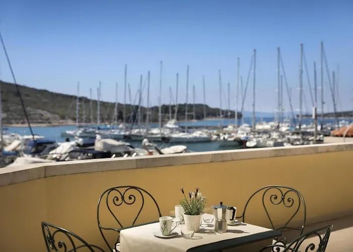 Aci Marina Cres