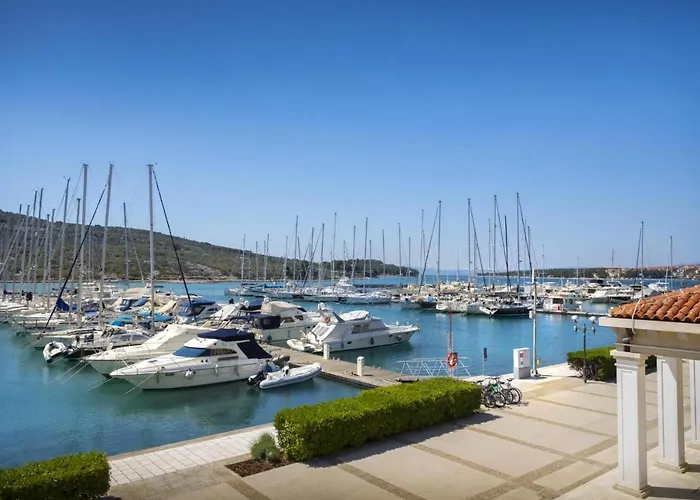 Aci Marina Cres