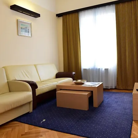 Апартаменты Aci Marina *