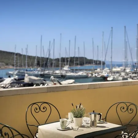 Aci Marina Cres